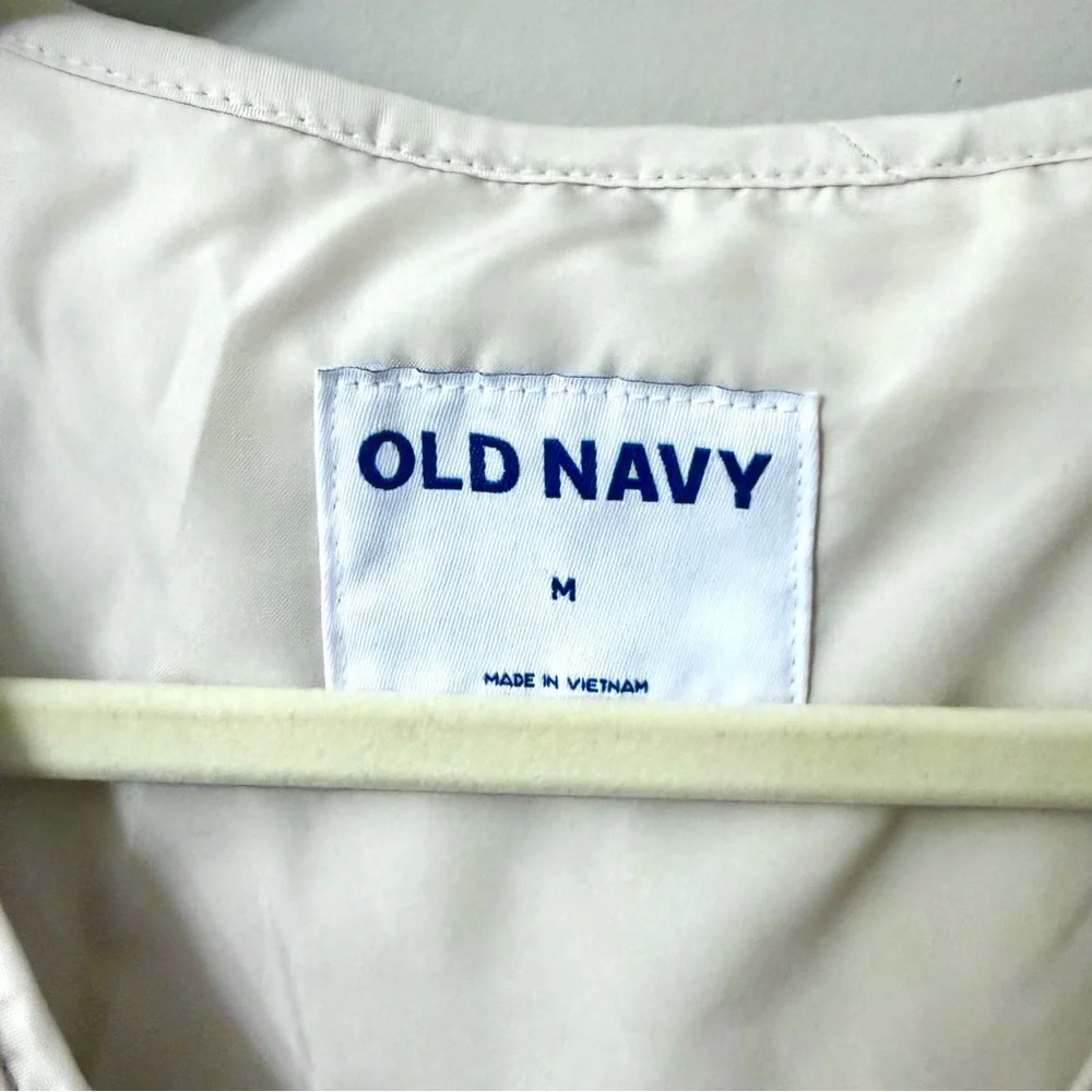 Old Navy Women's Beige Teddy Jacket - Picture 6 of 6